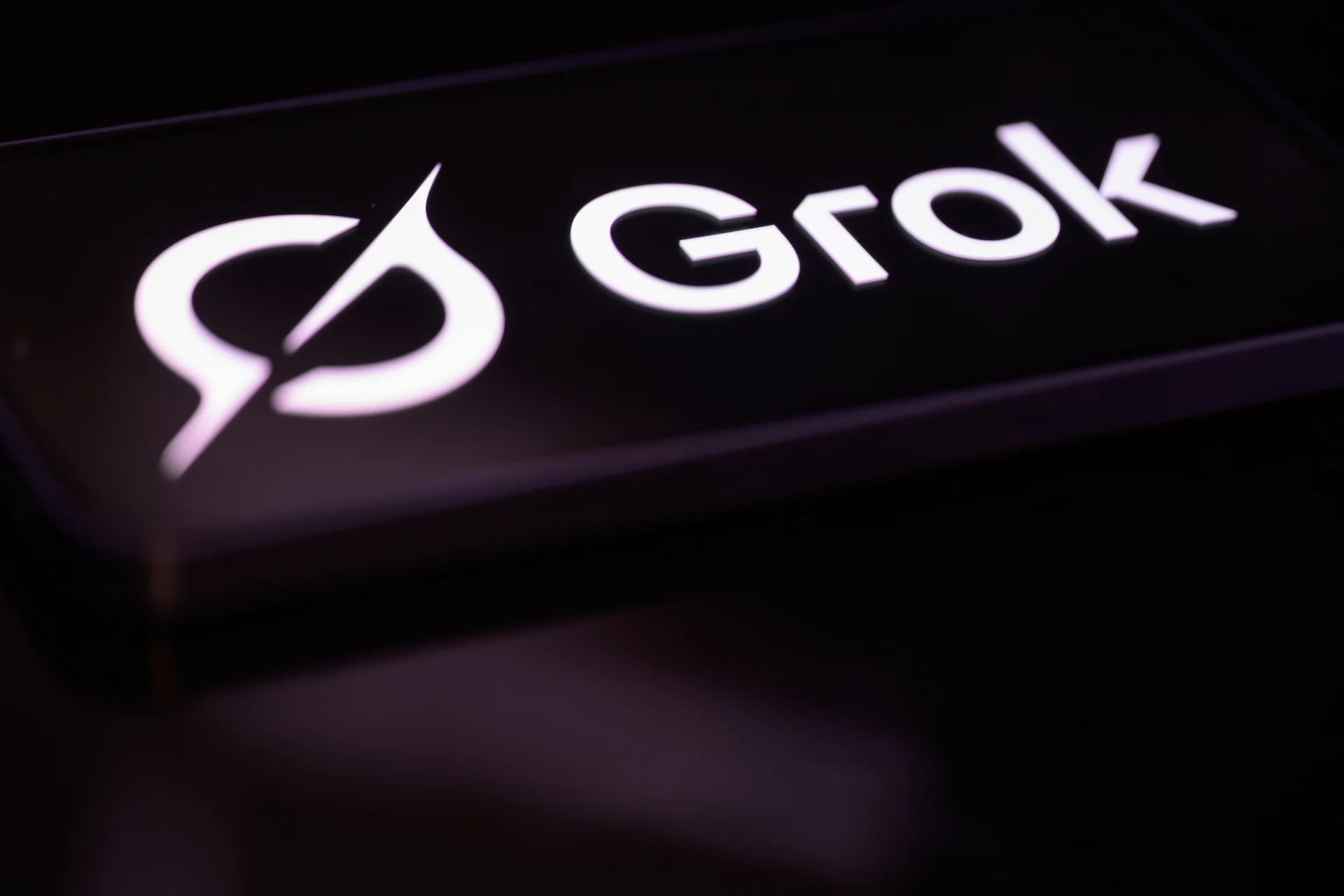 Grok版《奥德赛》只放出七分钟，AI长片离诺兰还有多远